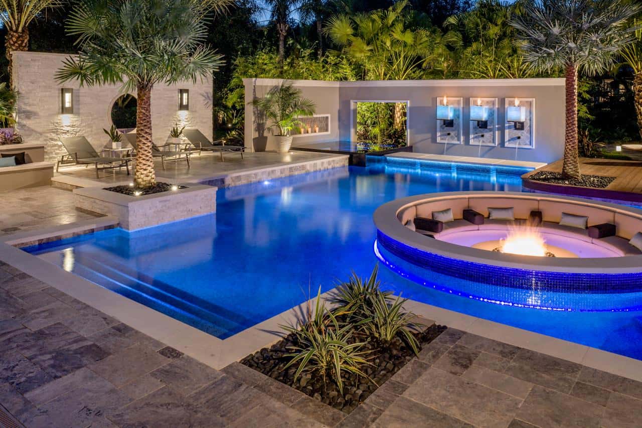 The Latest Trends in Modern Swimming Pool Designs